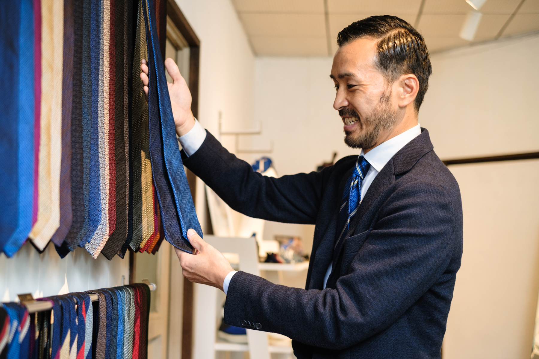 300年の伝統をまとったファッショナブルなものづくり。MADE IN TANGOの手織りネクタイを世界へ | 京都移住計画
